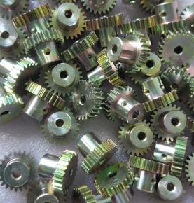 Colored zinc plated gear