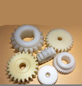 Plastic gear